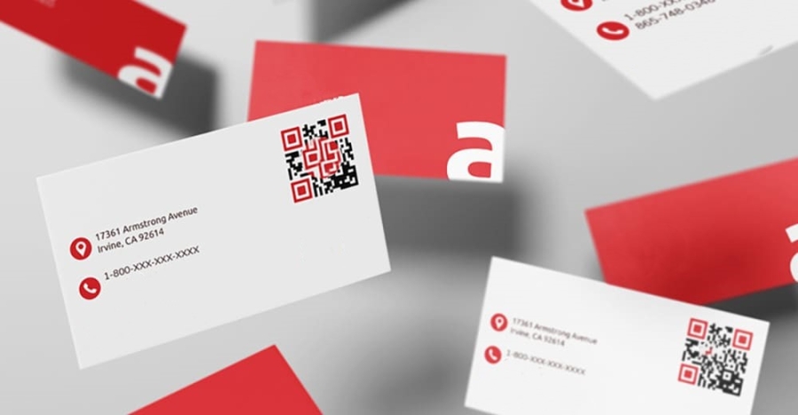 Printed vs. Digital Business Cards: Pros & Cons